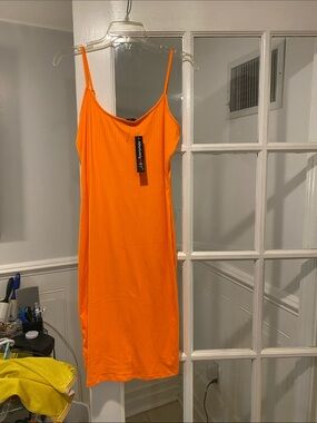 Absolutely love it size Junior XL dress new with tags